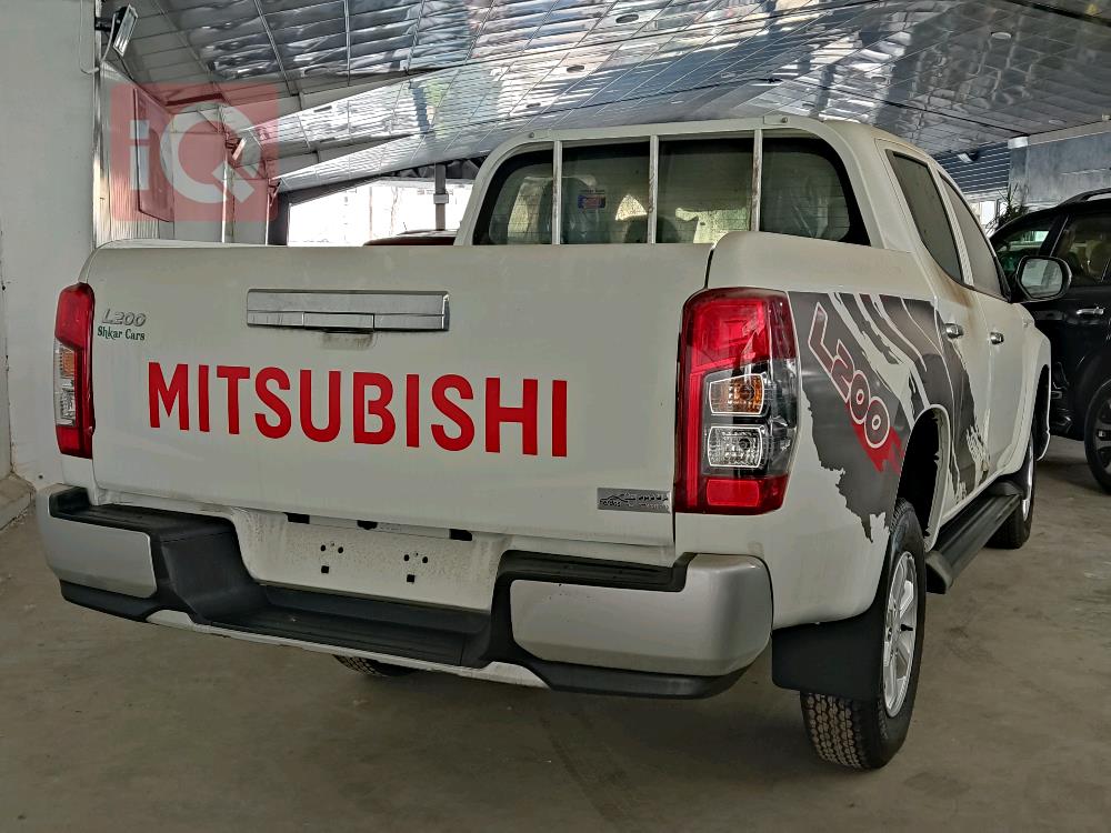 میتسوبیشی L200